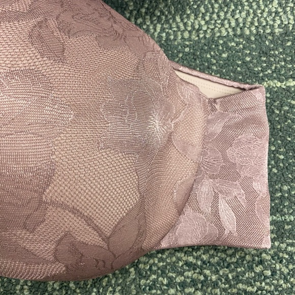 NWT Cacique Lightly Lined Full Coverage Bra Size 46D - Picture 2 of 6